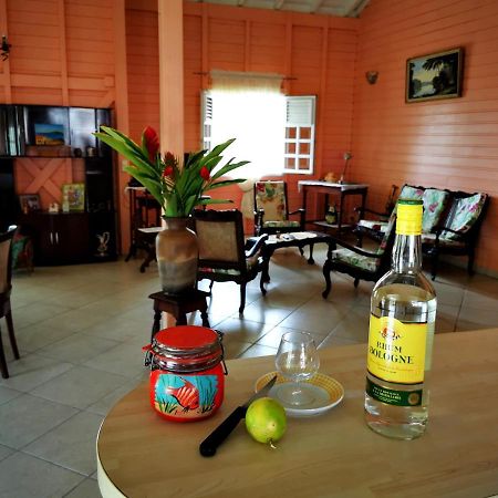 Villa Havre De Paix A Terre De Bas, Les Saintes Luaran gambar