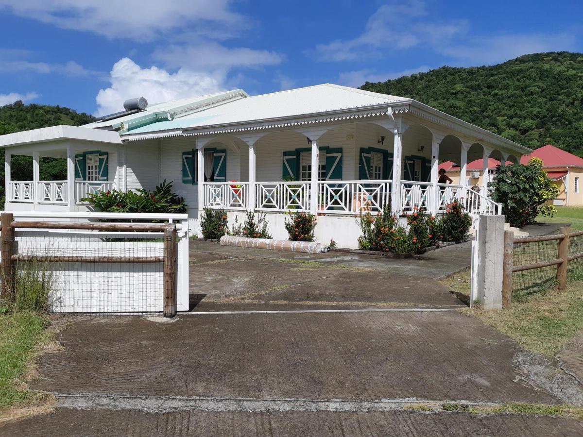 Villa Havre De Paix A Terre De Bas, Les Saintes Luaran gambar